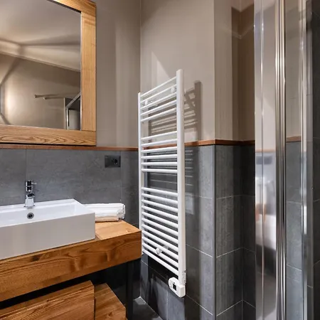 Le Di Bart Su Superior Everest * 프라토 네보소