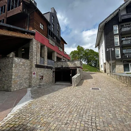 Le Di Bart Su Superior Everest 프라토 네보소